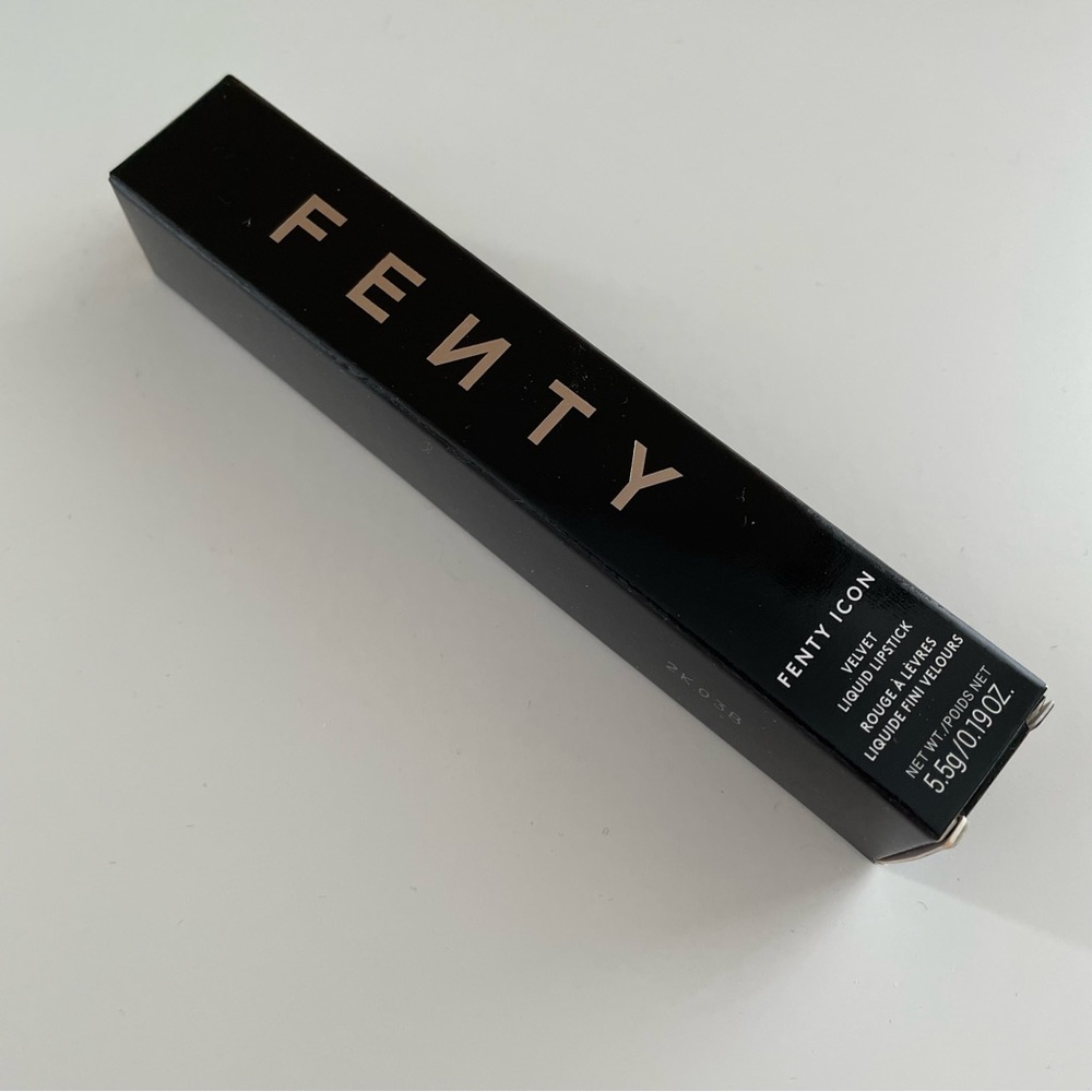 Fenty Beauty Fenty Icon Velvet Liquid Lipstick in The MVP - Picture 2 of 4